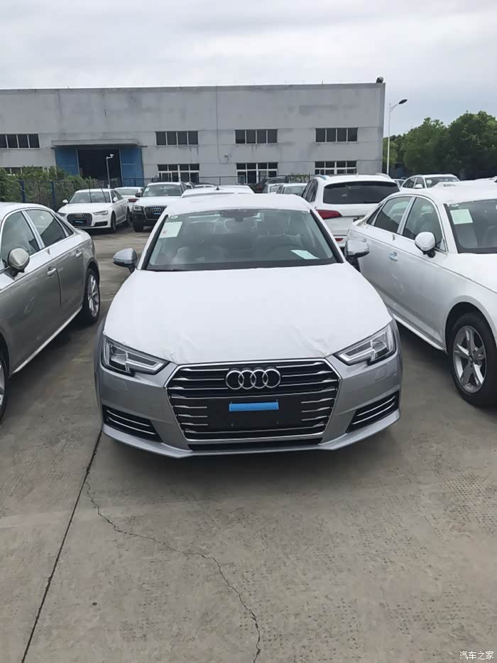 奥迪a4l有银色的吗?