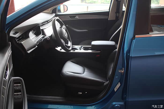 【你好2021】家用实在,颜值帅气的艾瑞泽5!