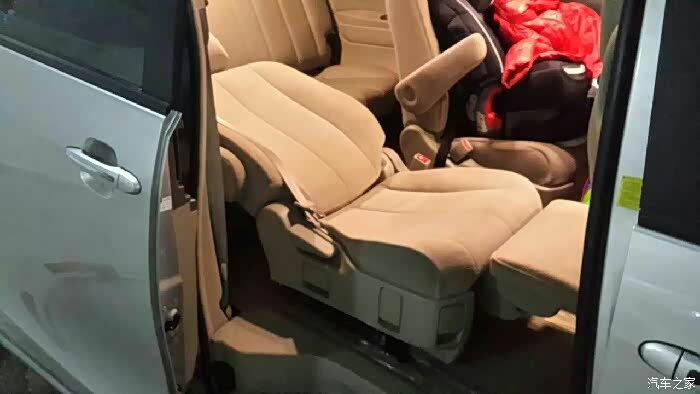 【图】有没有人改造过m6第二排增加脚托_比亚迪m6论坛_汽车之家论坛