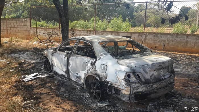 国外客户的车被人纵火烧了