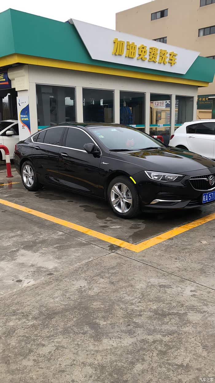 19款别克君威有加装下窗亮条的车又没