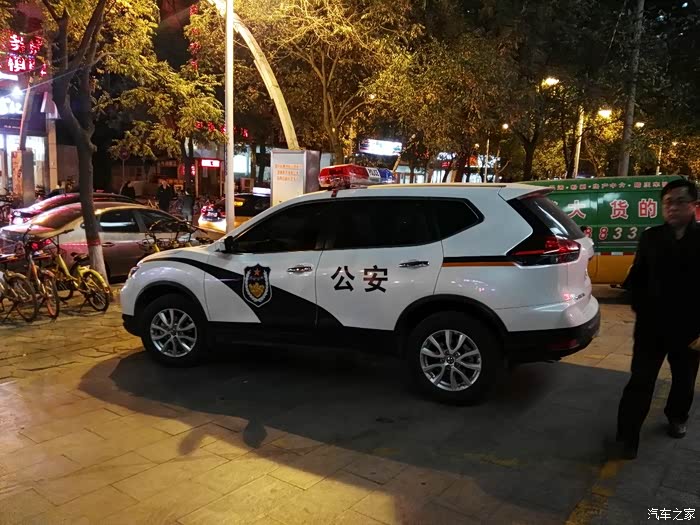 总会发现美——惊艳,石家庄巧遇2017新奇骏警车!