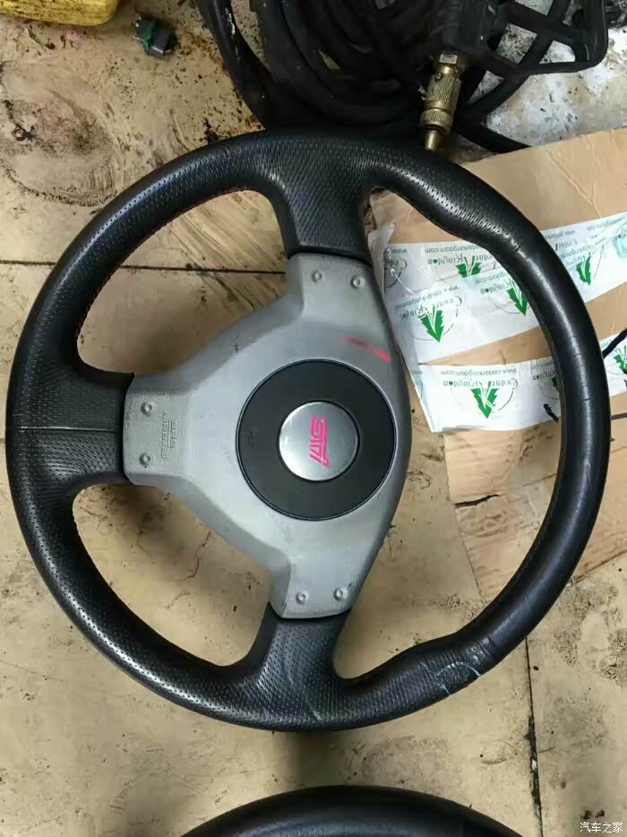 斯巴鲁sti力狮小配件