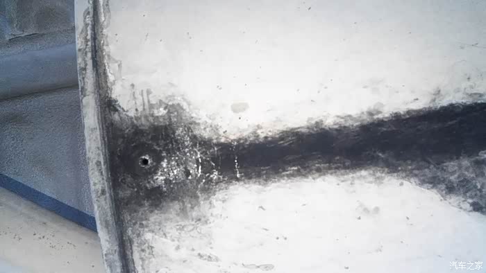排气筒漏水孔