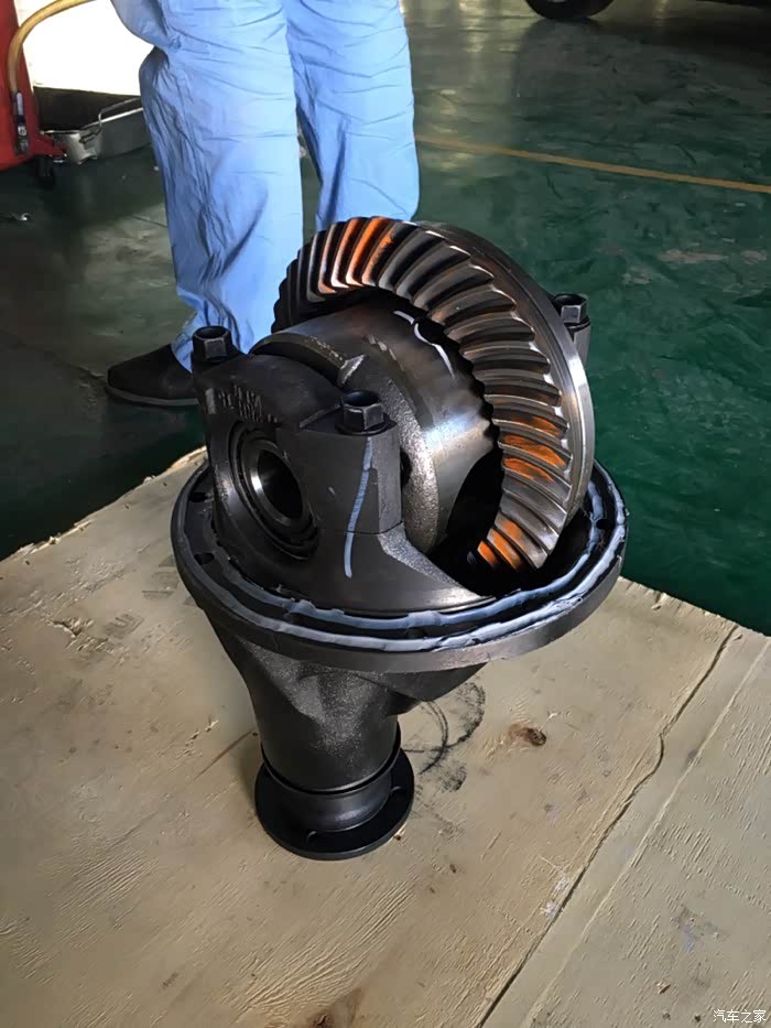 18款的差速锁是伊顿的还是牙签的