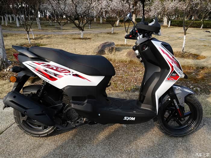 三阳sym 小钢侠 crox 踏板摩托车记