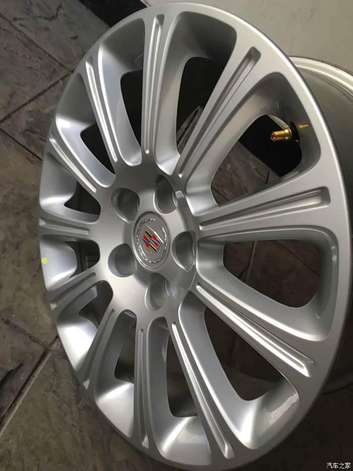 凯迪拉克xts18寸原装轮毂
