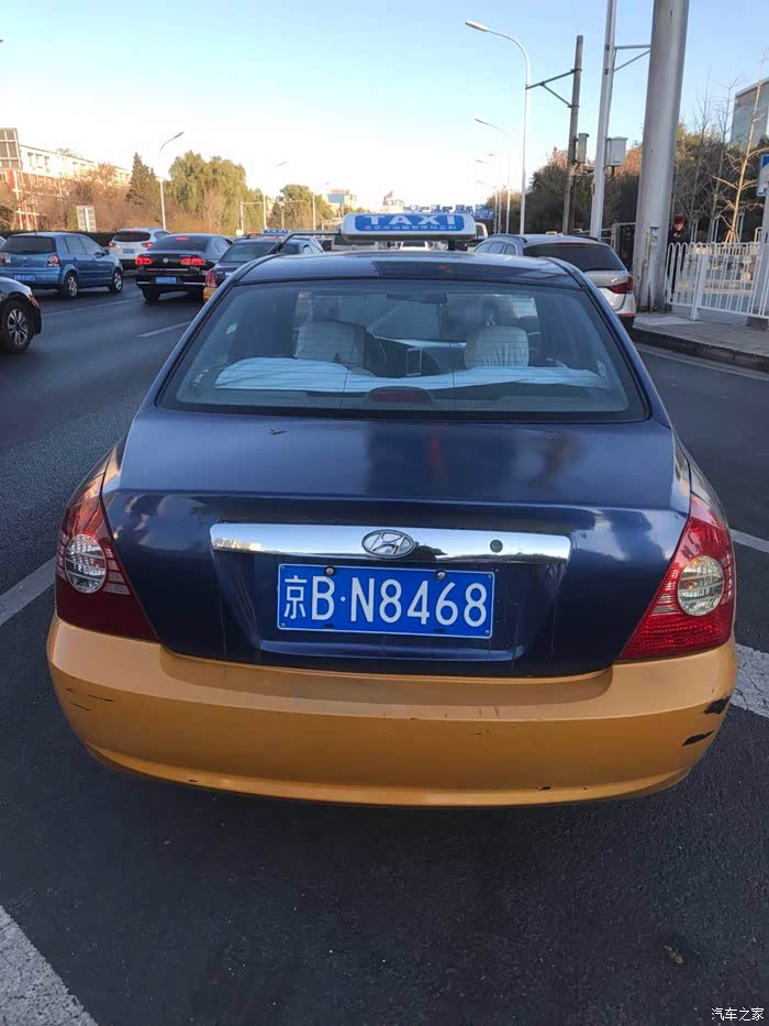 疑似被出租车碰瓷对方车牌号京bn8468