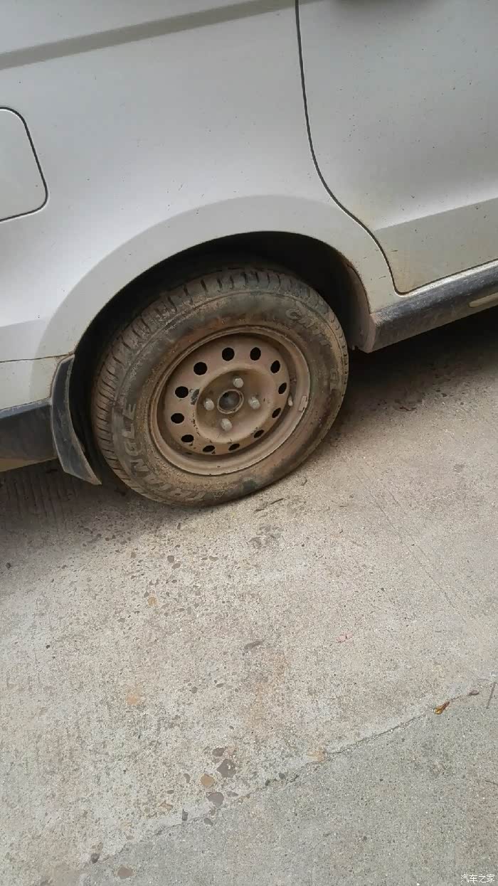 【图】第一次换备胎_五菱宏光论坛_汽车之家论坛