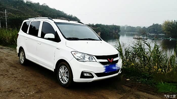钓鱼创业专用车五菱宏光s1