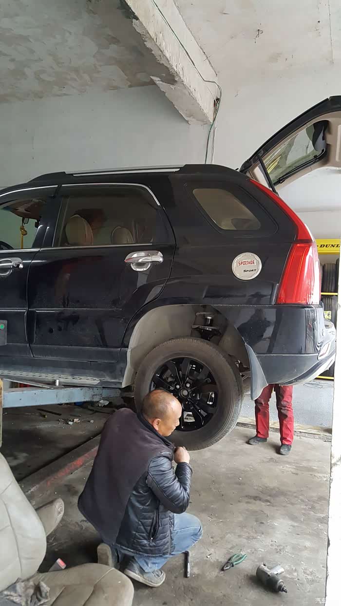 狮跑换全套kyb减震顺便轮毂改色