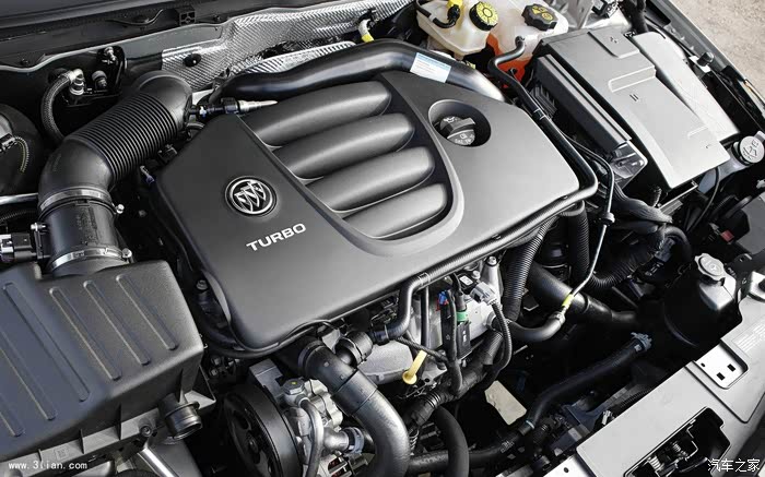 问:最后一款改款的萨博93 griffin的发动机和变速箱是什么型号?