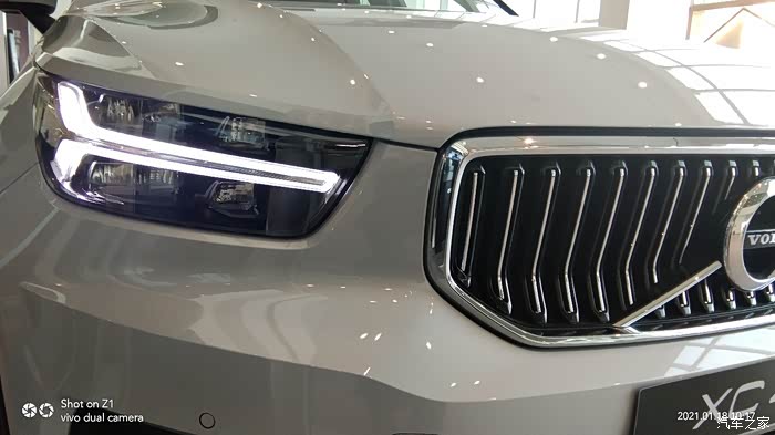 喜提沃尔沃xc40大爱冰川银