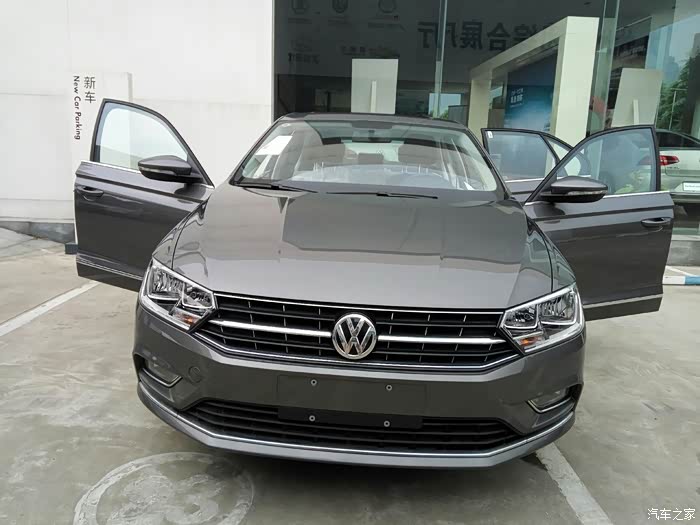 柏林灰 全新宝来