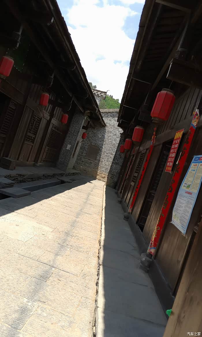 一汽丰田rav4无需等待即可出发五一带上家人游玩双河古镇