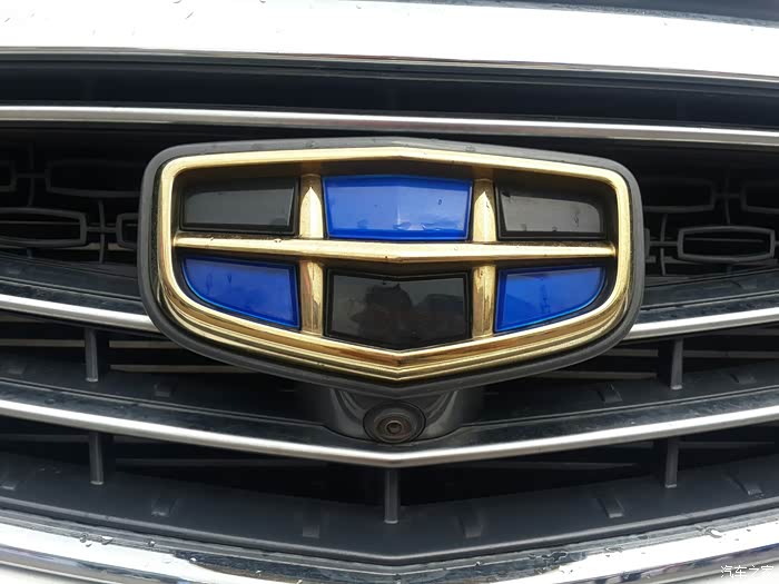 你们发现没博越车标颜色不一样