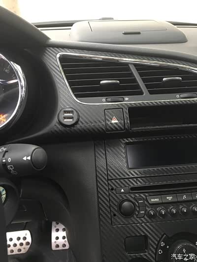 【图】usb充电口_标致3008论坛_汽车之家论坛