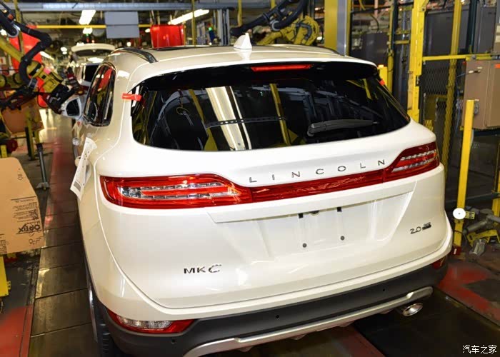 给林肯mkc粉丝们看看美国的生产线照片