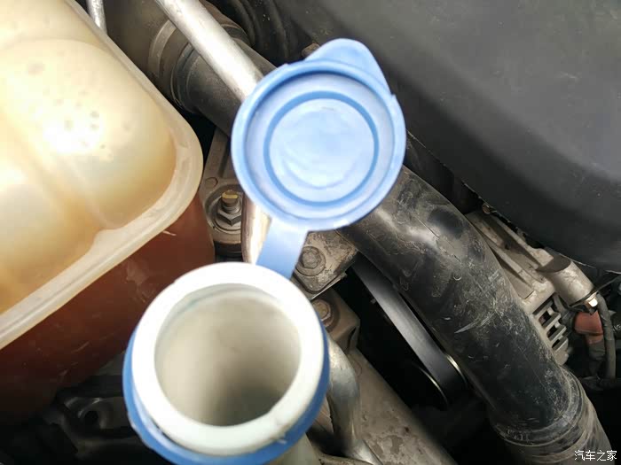 【图】【无锡cs75官方车友会】给我的大75更换玻璃水壶盖_长安cs75