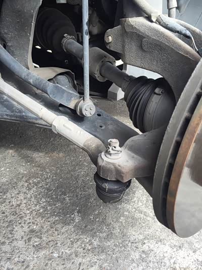 转向杆是不是漏油了