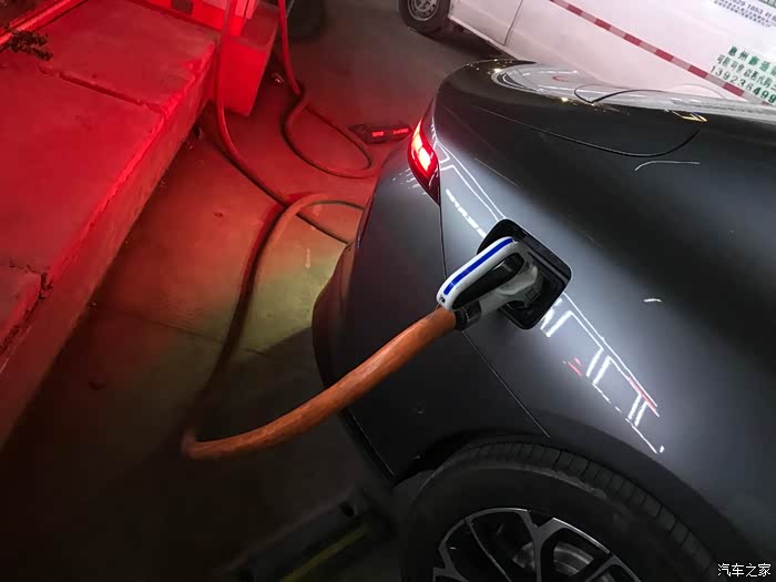 小鹏p7充电初体验