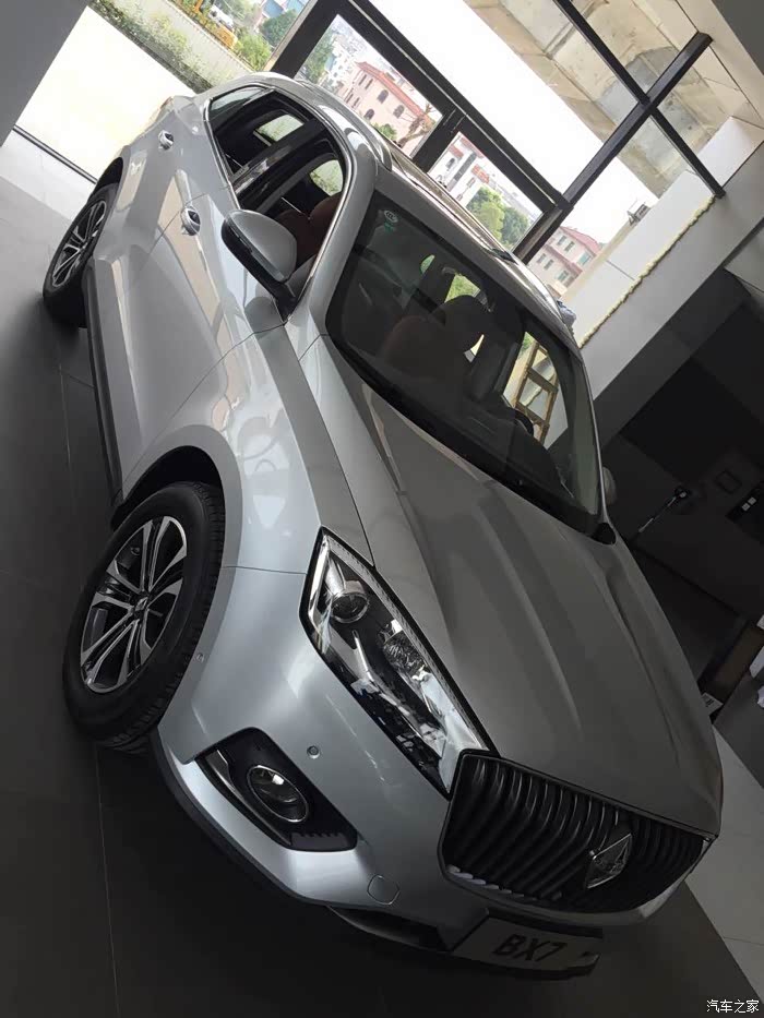 宝沃bx7白色顶配车主外观选择过程外观感