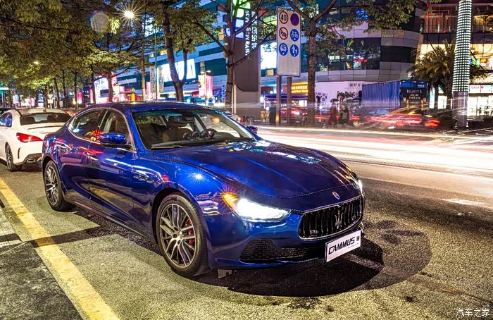 宝蓝色玛莎拉蒂ghibil改造钛合金排气让尾声浪起来