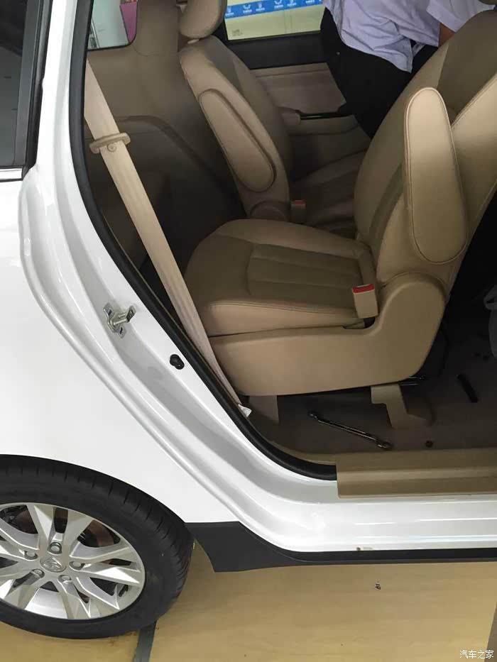 【图】730能不能改后排旋转座椅_宝骏730论坛_汽车之家论坛