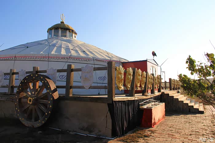 铁木真汗行营可以像车样拉走(这个只做个样子拉走)