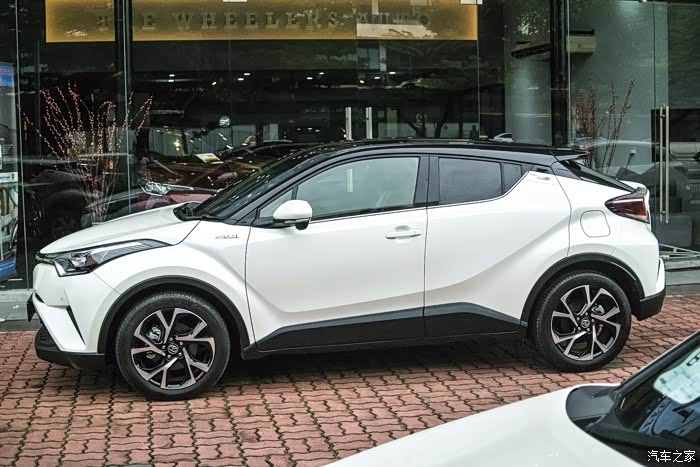【图】白色黑顶帅._丰田c-hr(海外)论坛_汽车之家论坛