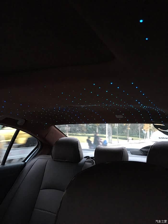 雅阁改装的星空顶