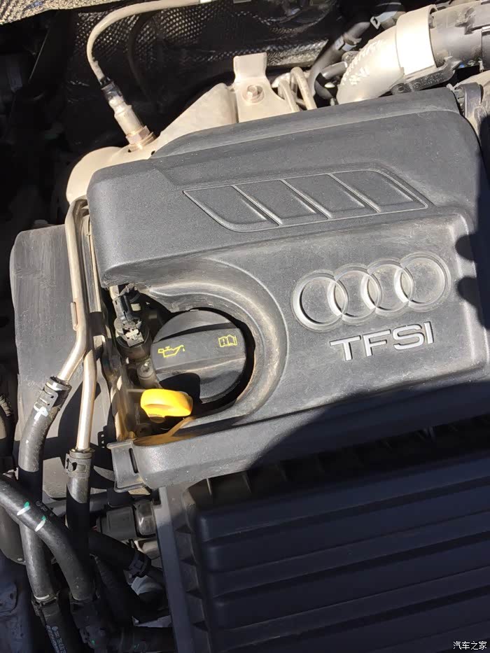 机油盖有油渍有图_奥迪a3论坛_汽车之家论坛