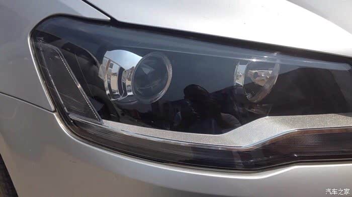 全新宝来的示宽灯好丑啊,感觉还是老款的示宽灯好看