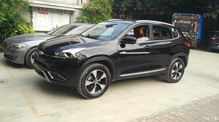 不一样的情怀黑色瑞虎7手动耀臻用车一月的感受和大量美图