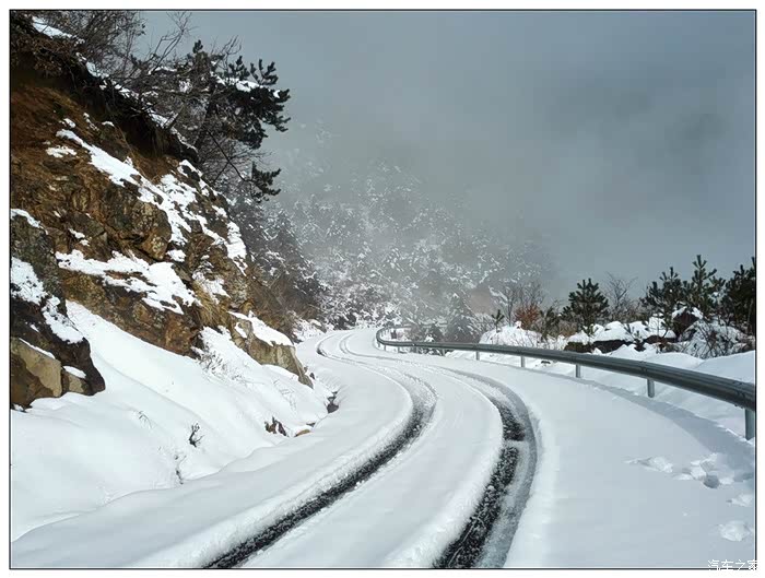 回望来时的路,美丽的车辙.