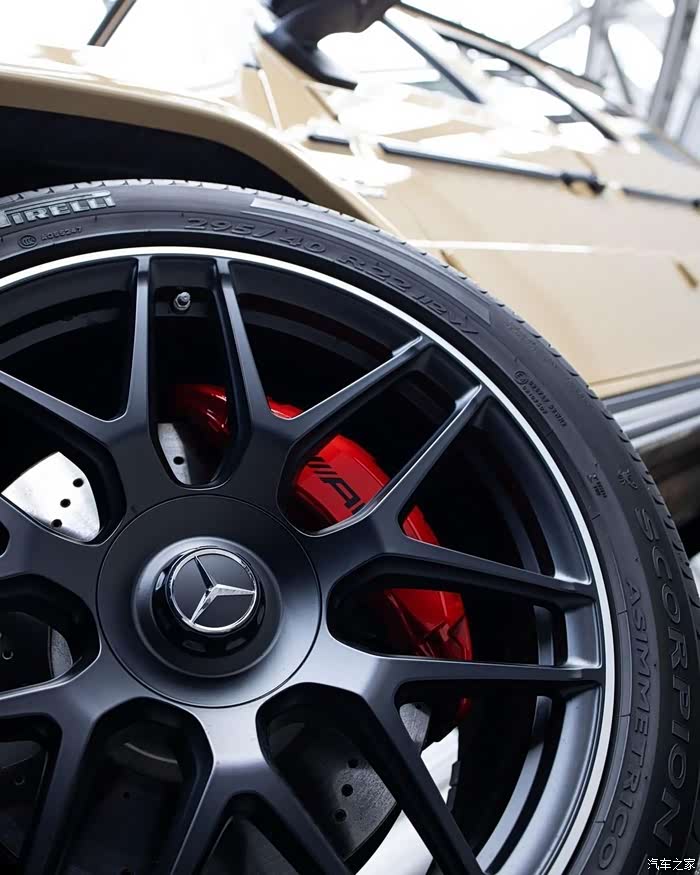 【图】黄色的奔mercedes-amg g63,那车尾的车轮真动人_奔驰amg论坛