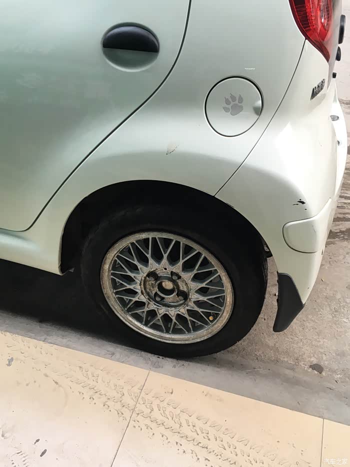 今天装了捷达鸟巢轮毂