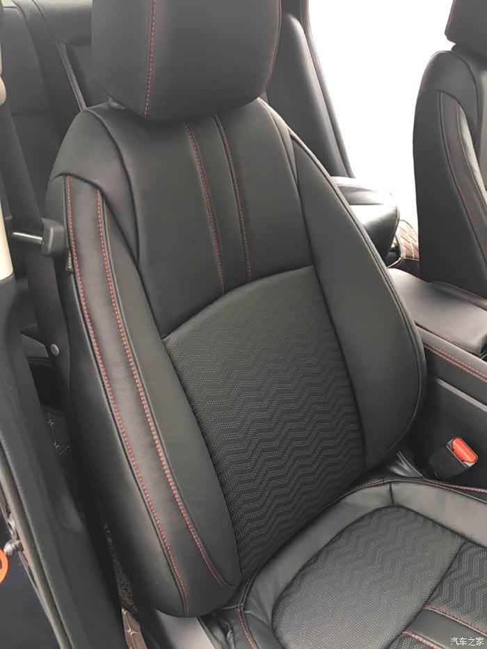 今天包了真皮座椅真心很不错