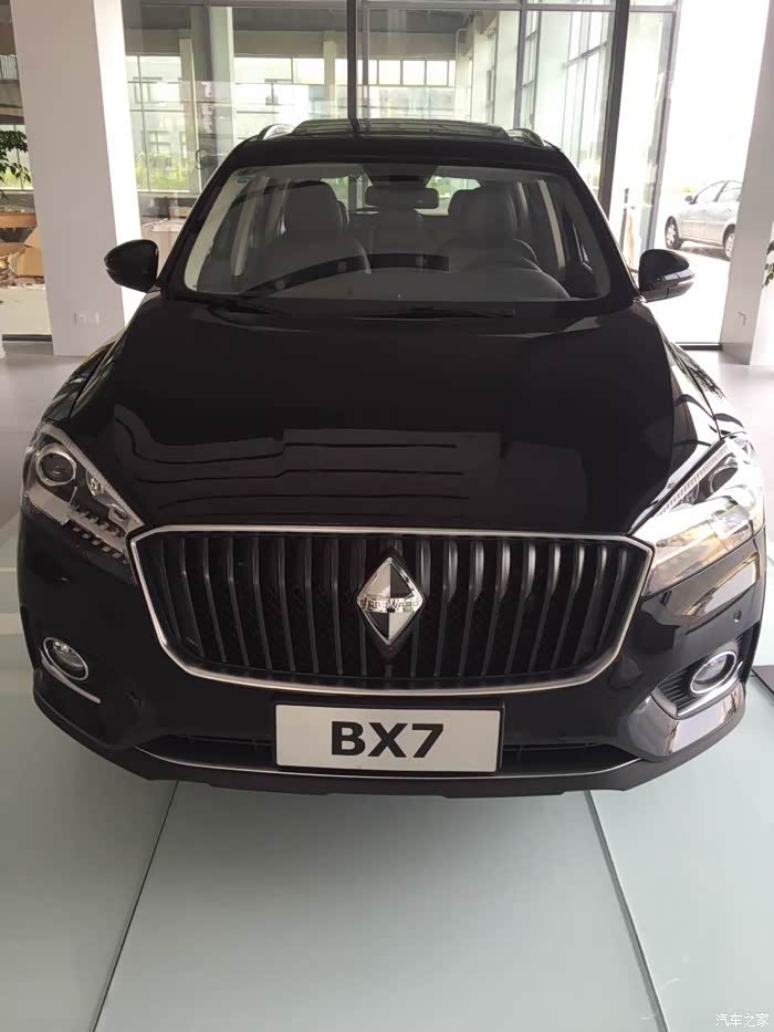 宝沃bx7白色顶配车主外观选择过程外观感