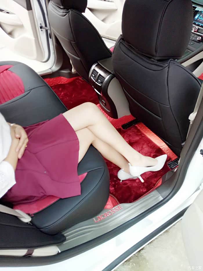 新君越换19寸锻造轮毂作业内有媳妇当车模大片