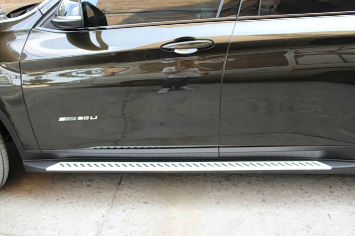 2016款宝马x1原厂款脚踏板分享