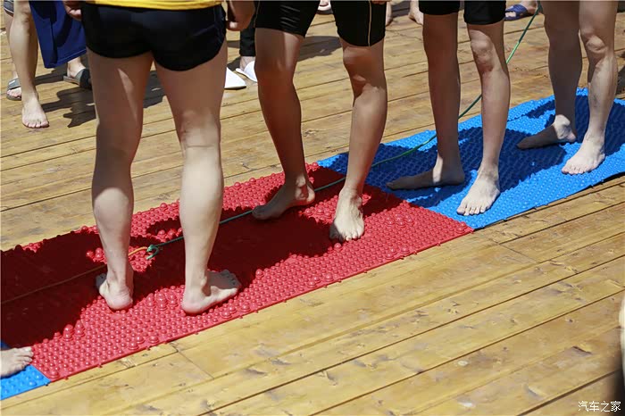 但奔跑吧兄弟里玩过的指压板跳绳,撕名牌,你玩过吗?