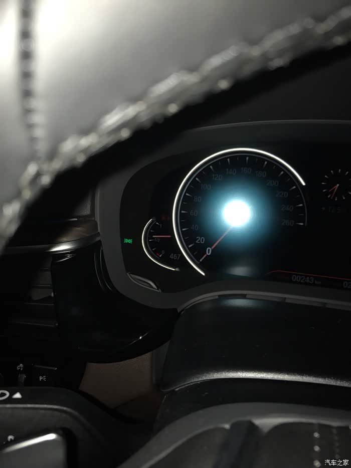仪表盘上显示示宽灯是什么意思