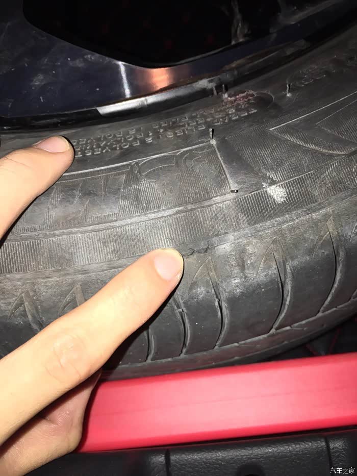 【图】刚才爆胎了,能补吗?_雅阁论坛_汽车之家论坛