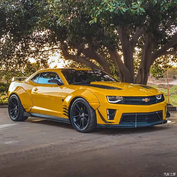 大黄蜂科迈罗,独特的造型,犀利的小眼神,真是帅呆了_科迈罗论坛_汽车