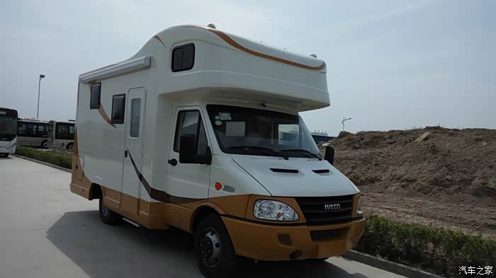 此帖为房车图片欣赏,在论坛经常问我的可以看一下