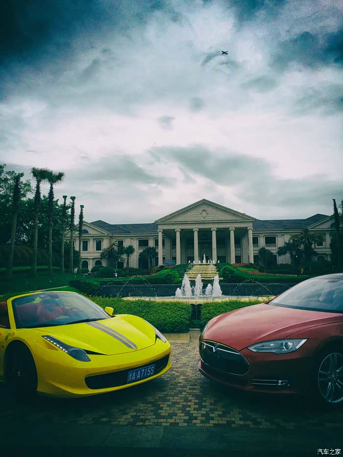 豪车与豪宅的故事狐狸哥试驾特斯拉p85