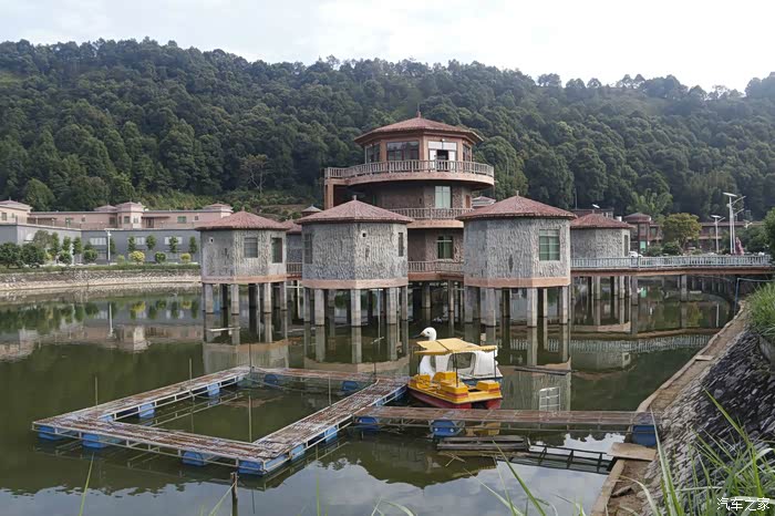 冬至万绿湖智裕山庄梅坑温泉二日游万绿湖摘桔子电桂花鱼