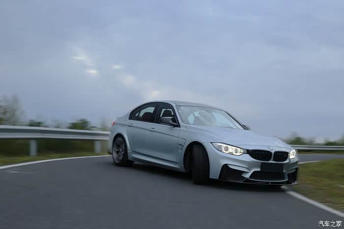 m3银石色妙峰山顶作业