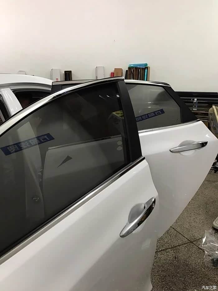 你们的图图,都贴车门框亮条了么?坐等你们的经验!